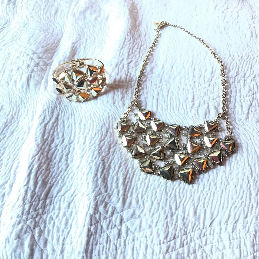 💐3 for $20💐 Necklace & bracelet - Picture 1 of 5